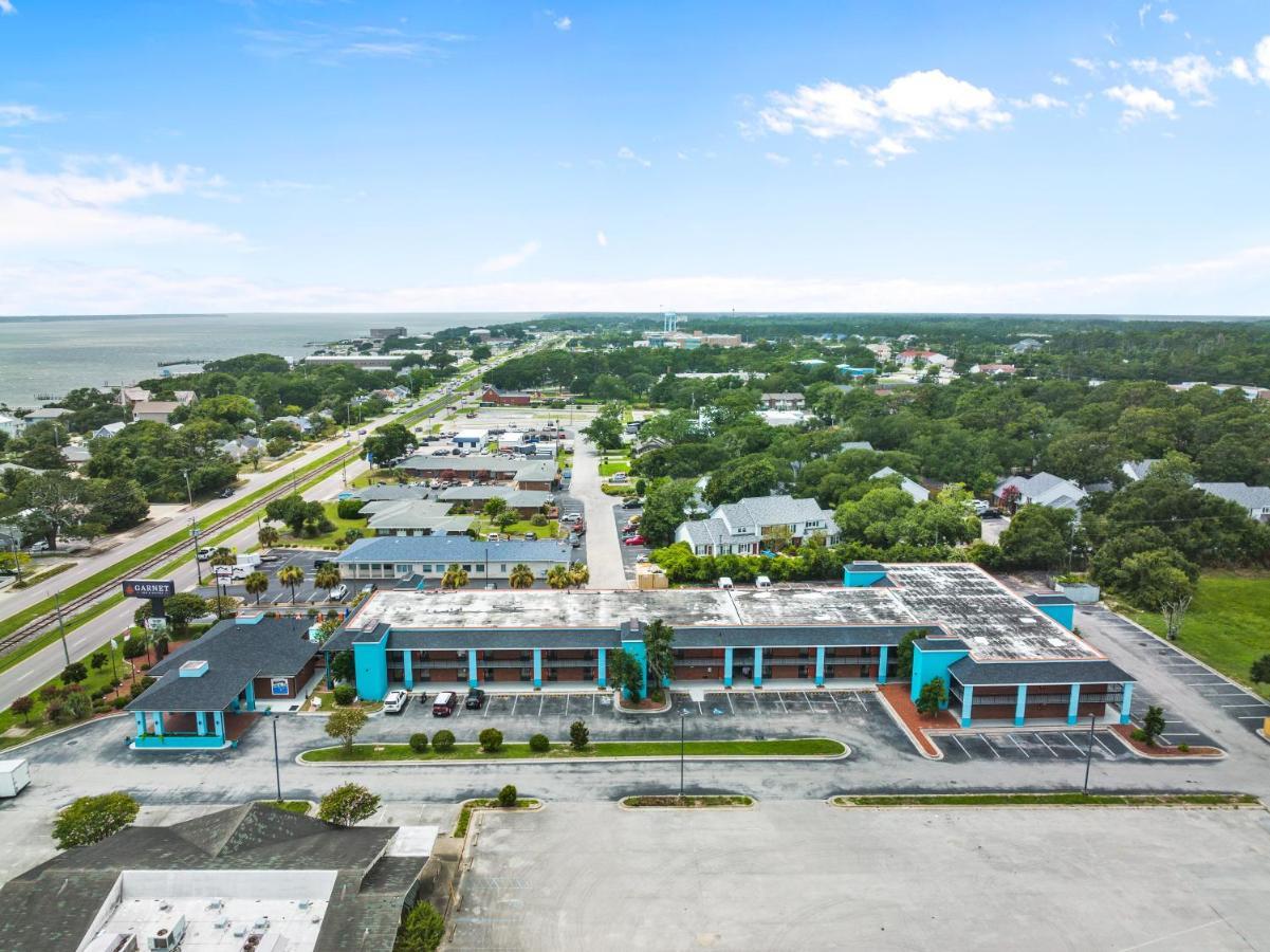 Garnet Inn & Suites, Morehead City Near Atlantic Beach Buitenkant foto