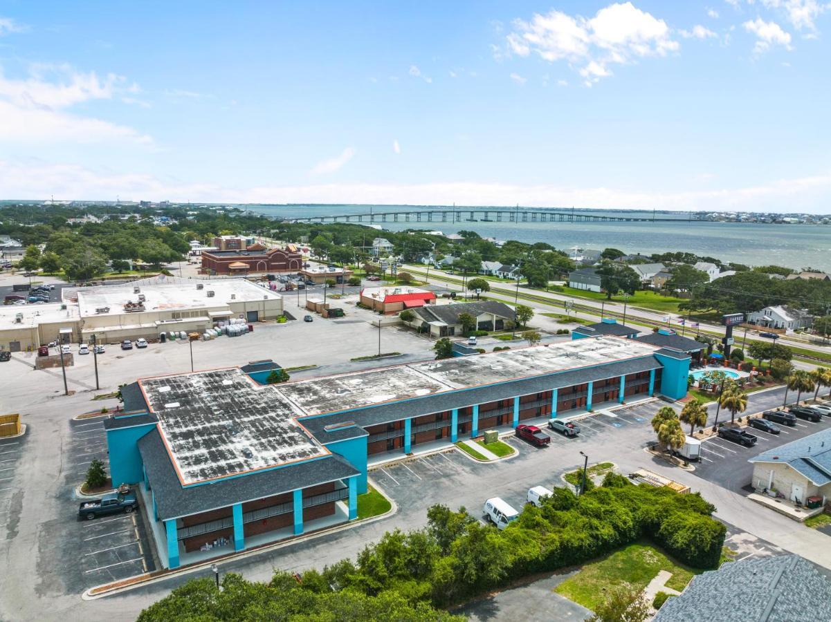 Garnet Inn & Suites, Morehead City Near Atlantic Beach Buitenkant foto